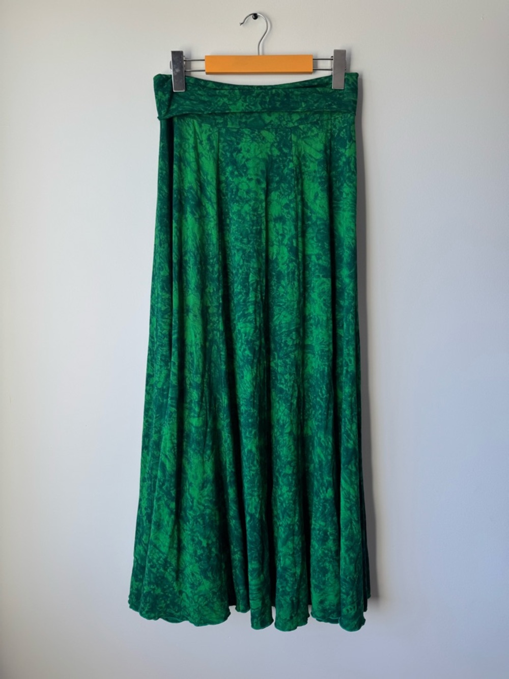 (L) Mata Dewi Green Patterned Maxi Skirt